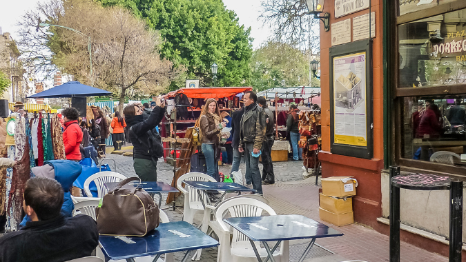 Discover the traditional neighborhoods of San Telmo and La Boca!