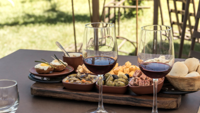 ¡Disfruta de un exquisito almuerzo Gourmet en una de las Bodegas más famosas de Mendoza!