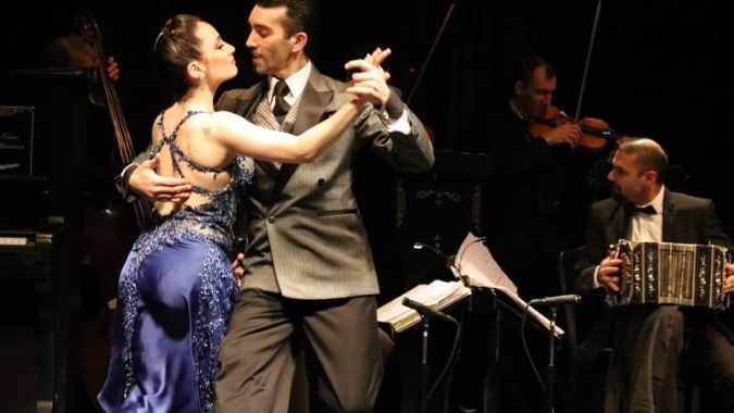 Accueillez la nouvelle année avec le meilleur du tango, de la musique, de la danse et de la sensualité en direct !