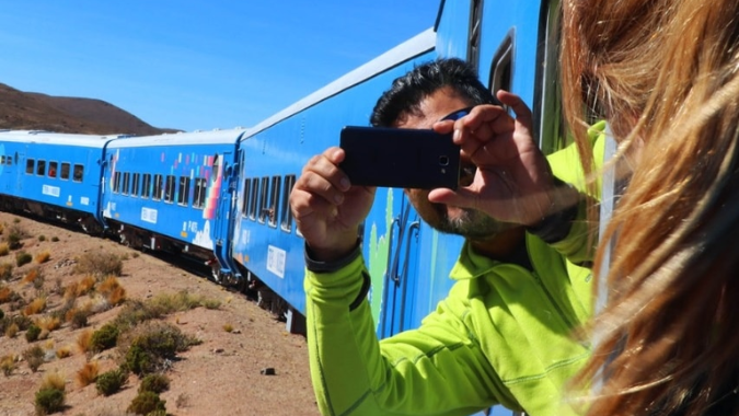 Profitez de paysages magnifiques dans l'un des trains les plus hauts du monde !