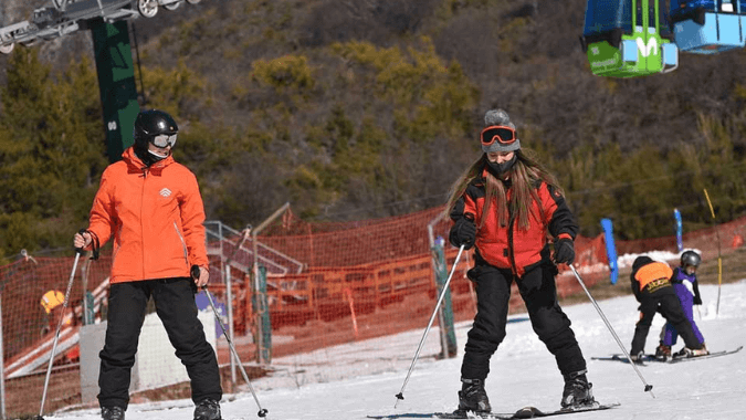 Apprenez avec les meilleurs et profitez d'une leçon de ski exclusive !