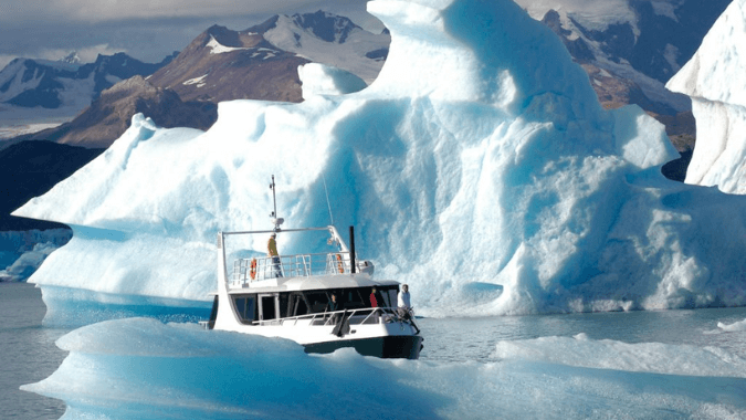 The Gourmert Glacier Experience in El Calafate is one of the most loved by travelers.