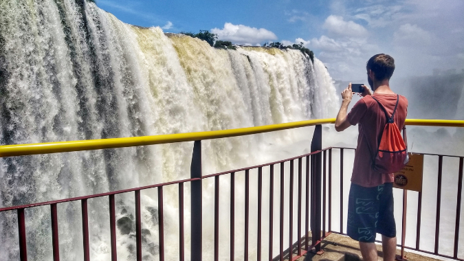 Get to know the Iguazu Falls Brazil side and be amazed with its incredible views and natural landscapes!