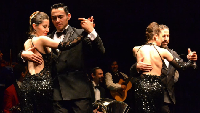 Spend Christmas in Buenos Aires at La Ventana Tango, dinner, live show, transfer and much more!