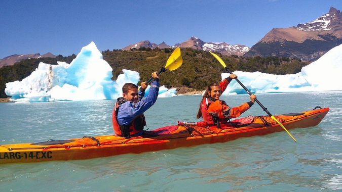 Enjoy an unforgettable moment in front of the Perito Moreno Glacier in Kayak!