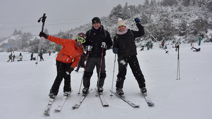 Dê seus primeiros passos na neve e aprenda a esquiar!