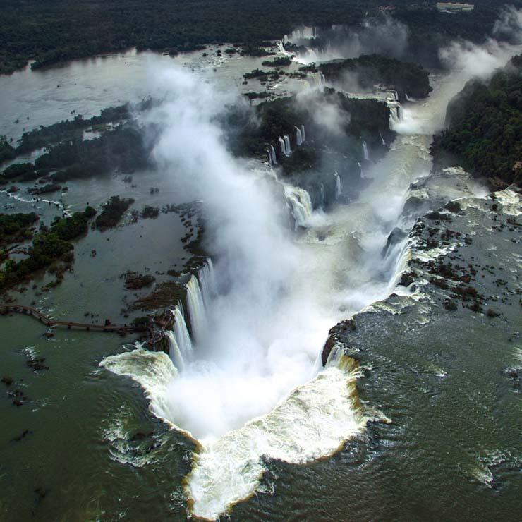 iguazu-falls-heli